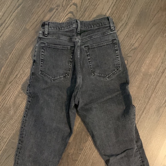 Abercrombie 90s Slim Straight Ultra High Rise Jean, Black, 26 Tall, Curve Love - Picture 3 of 3